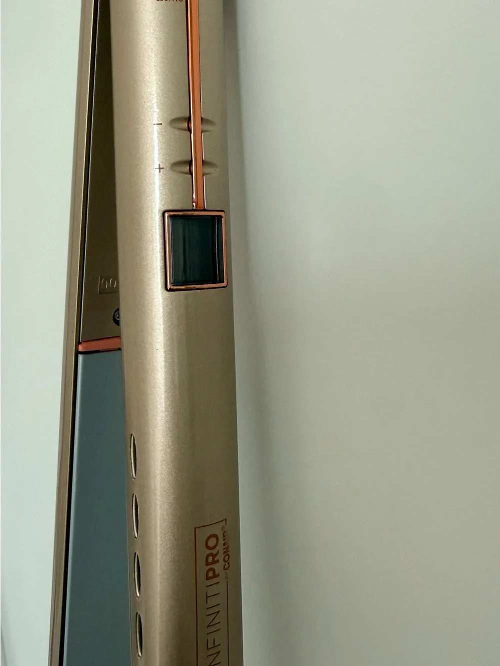 InfinitiPRO by Conair Frizz Free 1